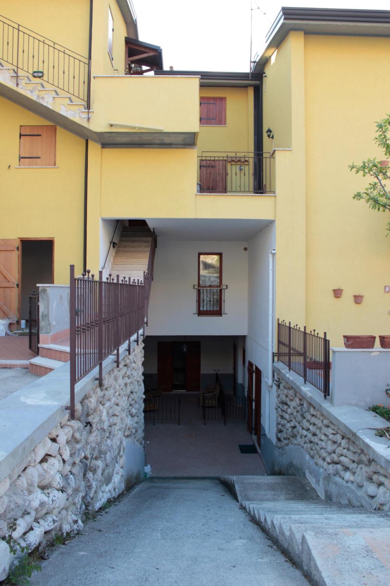 Apartmán 4Flats In Orto Di Venanzio Barrea Exteriér fotografie