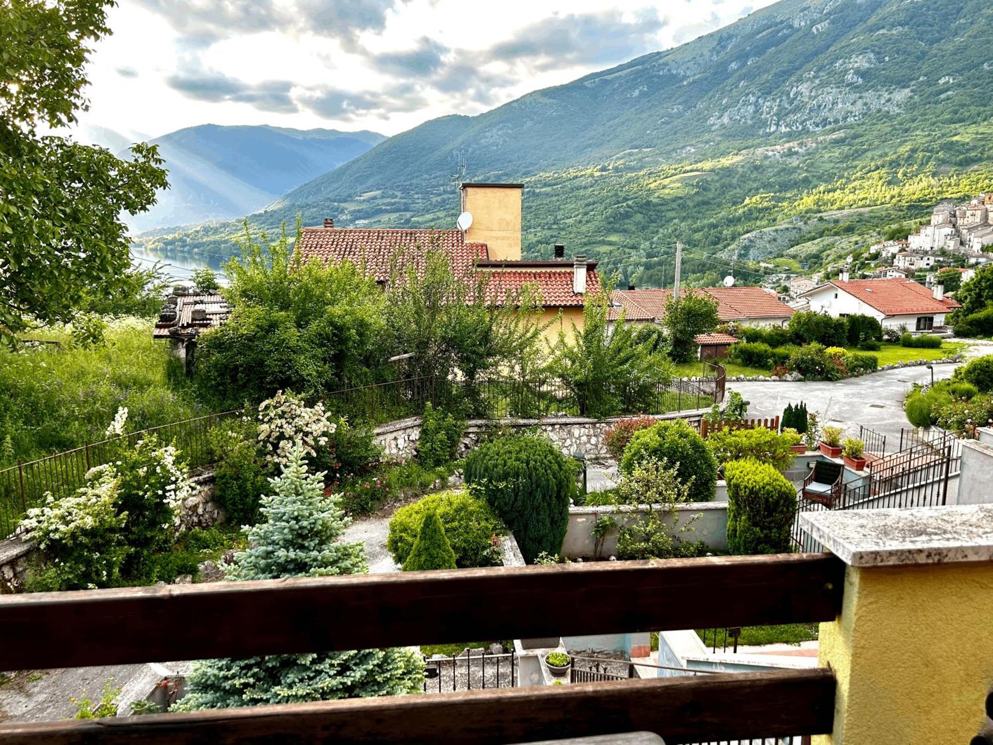 Apartmán 4Flats In Orto Di Venanzio Barrea Pokoj fotografie