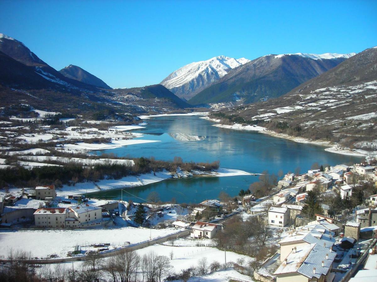 Apartmán 4Flats In Orto Di Venanzio Barrea Exteriér fotografie
